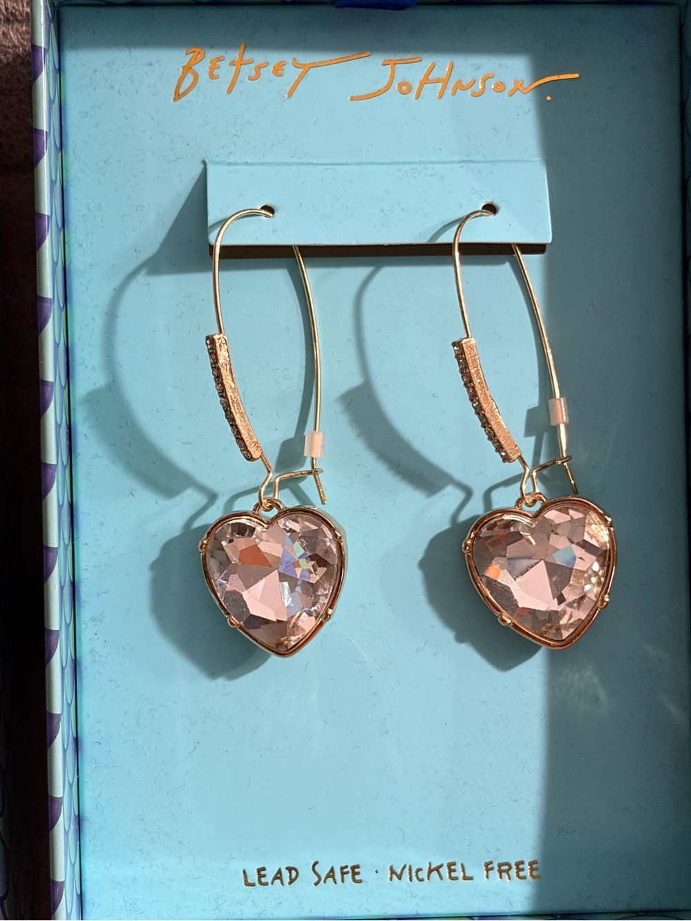 Betsey Johnson gold-Tone Faceted Heart Drop Earrings - Picture 4 of 13